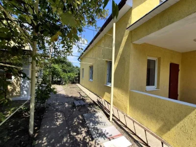 Будинок. Чорноморськ, Чорноморськ (Іллічівськ), Сады