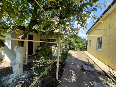 Будинок. Чорноморськ, Чорноморськ (Іллічівськ), Сады