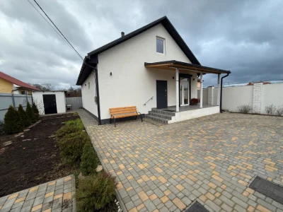 Продам будинок біля моря