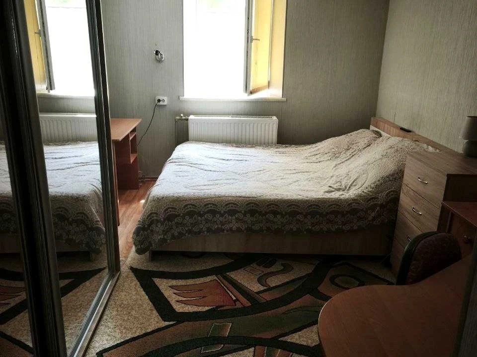Будинок. Чорноморськ, Чорноморськ (Іллічівськ), Центральна