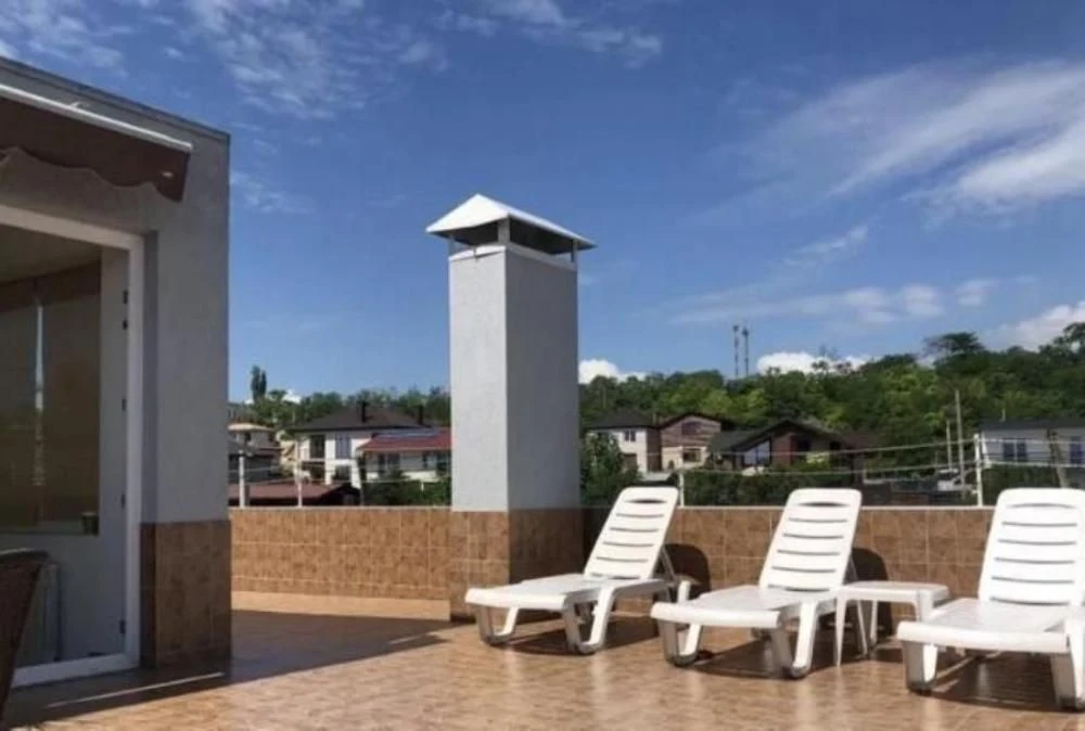 Продається будинок біля моря в Чорноморську з ремонтом (155-
