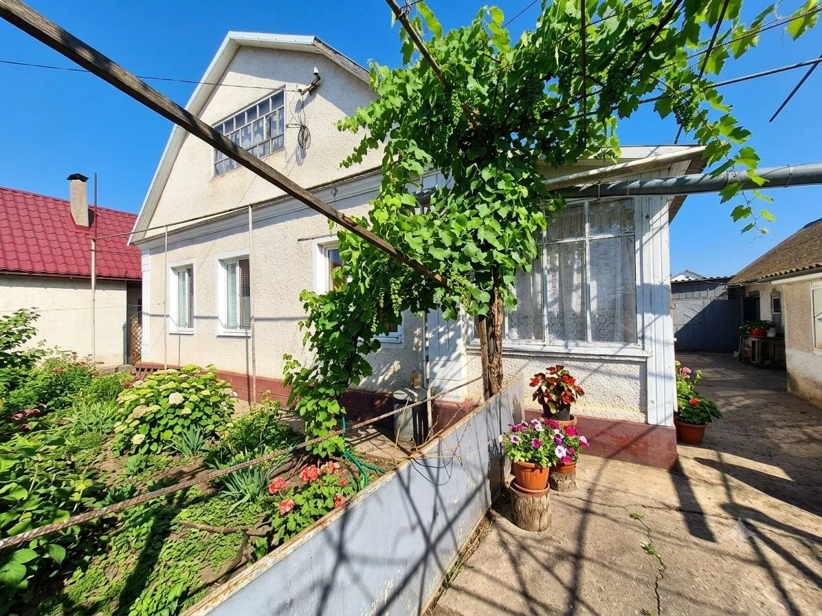 Продам дом в пригороде Черноморска