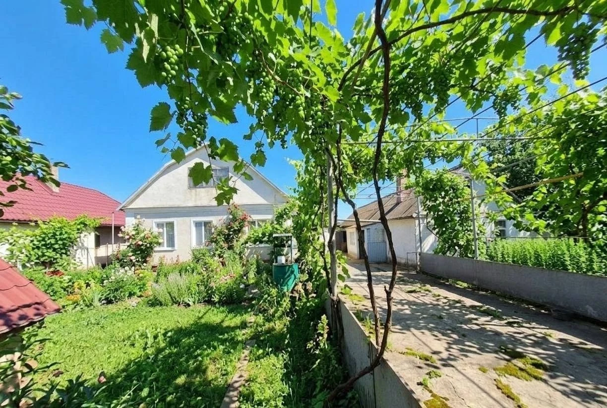 Продам дом в пригороде Черноморска