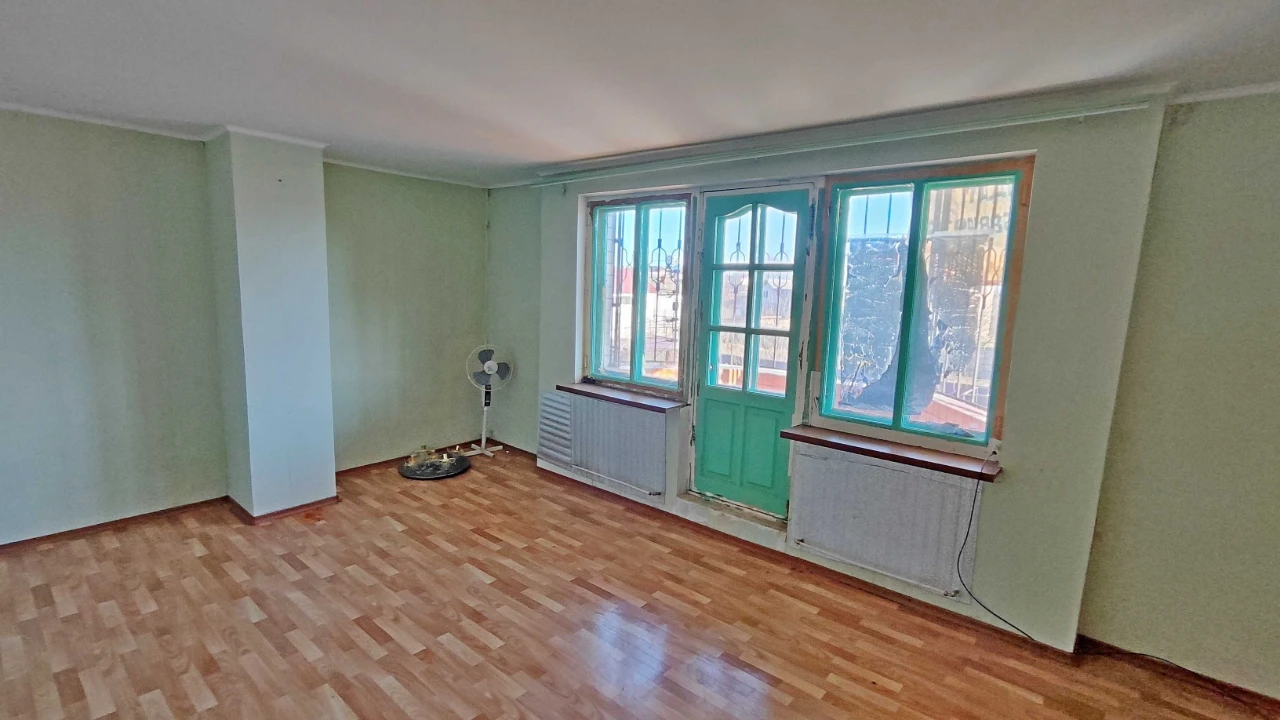 Продам капитальный дом в пляжном районе Черноморска, принима