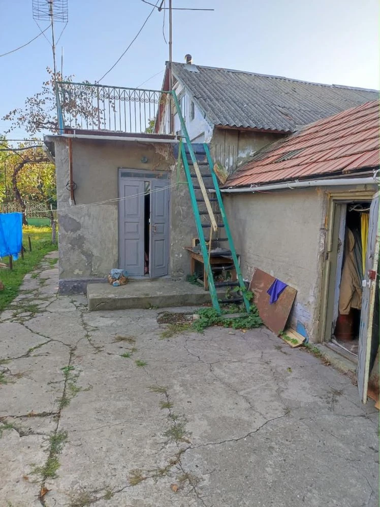 Продам земельну ділянку в Кодимі — 2 будинки, 8,5 соток, бли