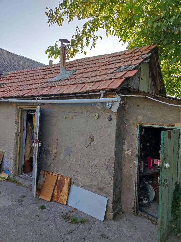 Продам земельну ділянку в Кодимі — 2 будинки, 8,5 соток, бли