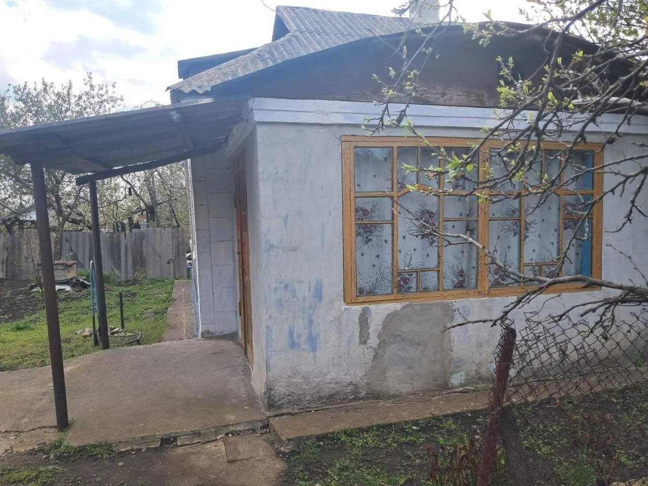 Продам половину будинку  + літня кухня (2 кімнати)