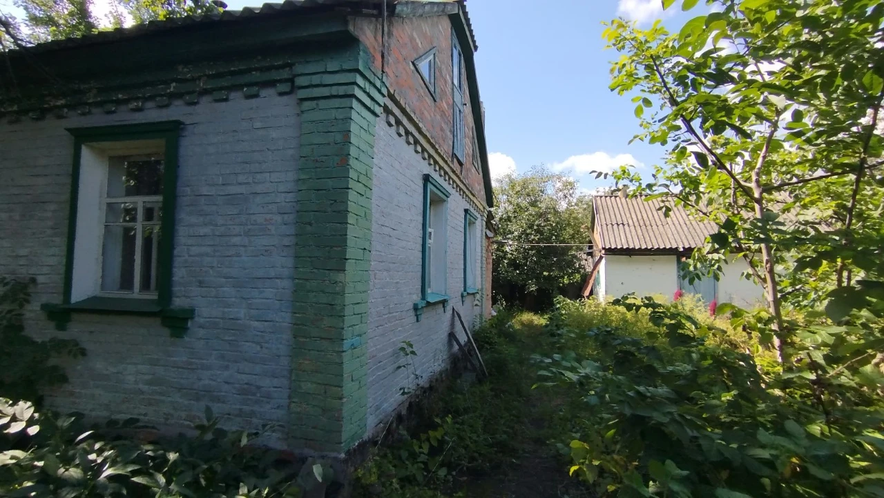 Продам будинок м. Гадяч, пров.Захисників України,10