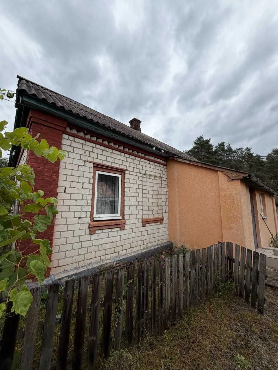 Продаж будинку в передмісті (с. Вельбівка).