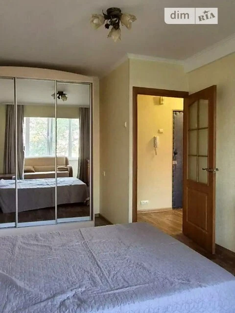 For sale 1-room apartment 33 sq. m on Obolonskyi Avenue 31 • ID 34
