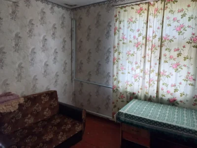Продам 3-х кімнатну  квартиру в м.Глобине