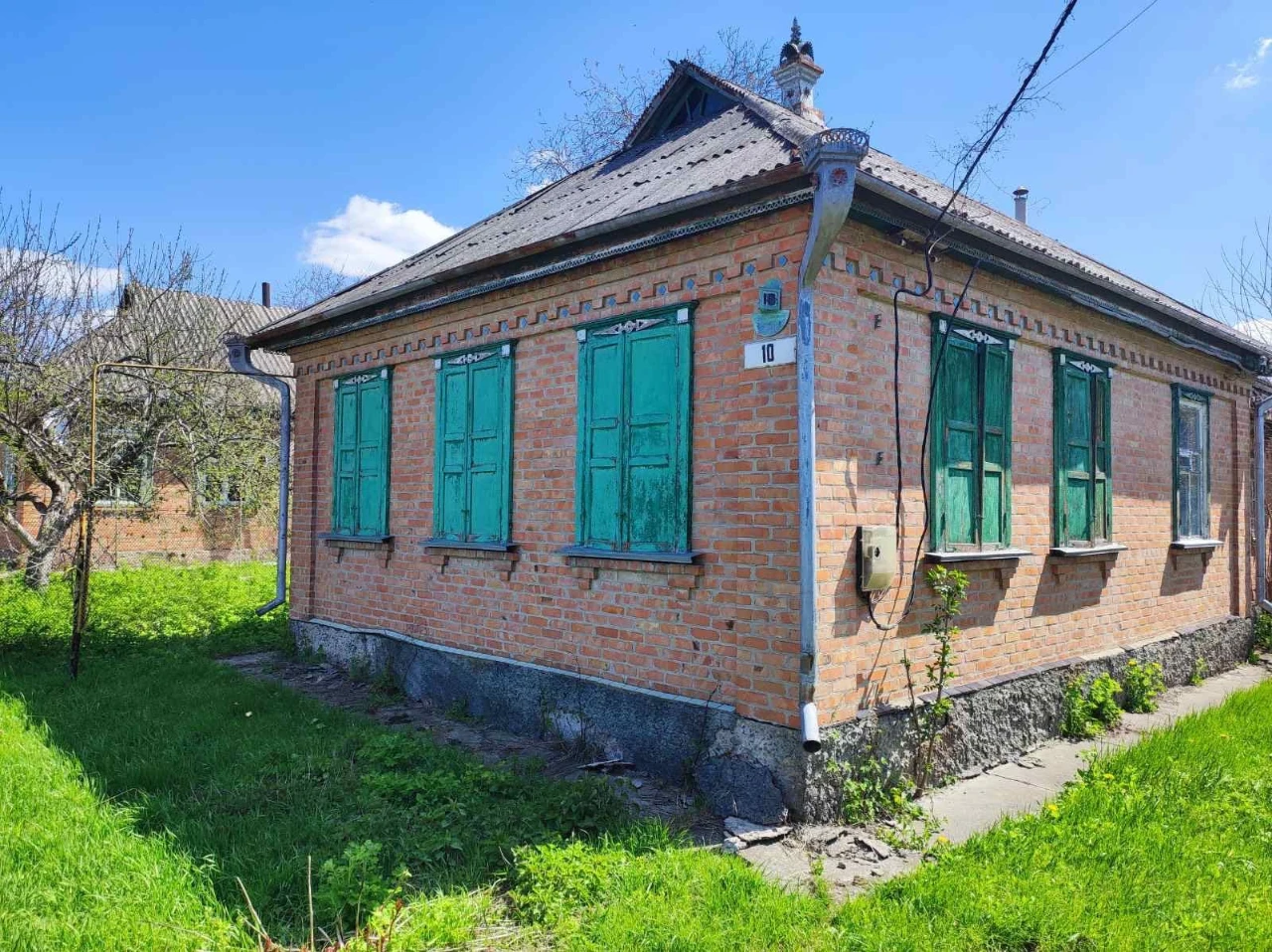 Продам хату на запутях