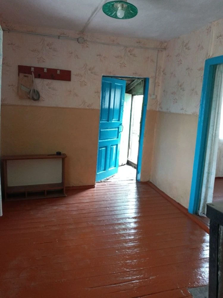 Продам маленький будинок