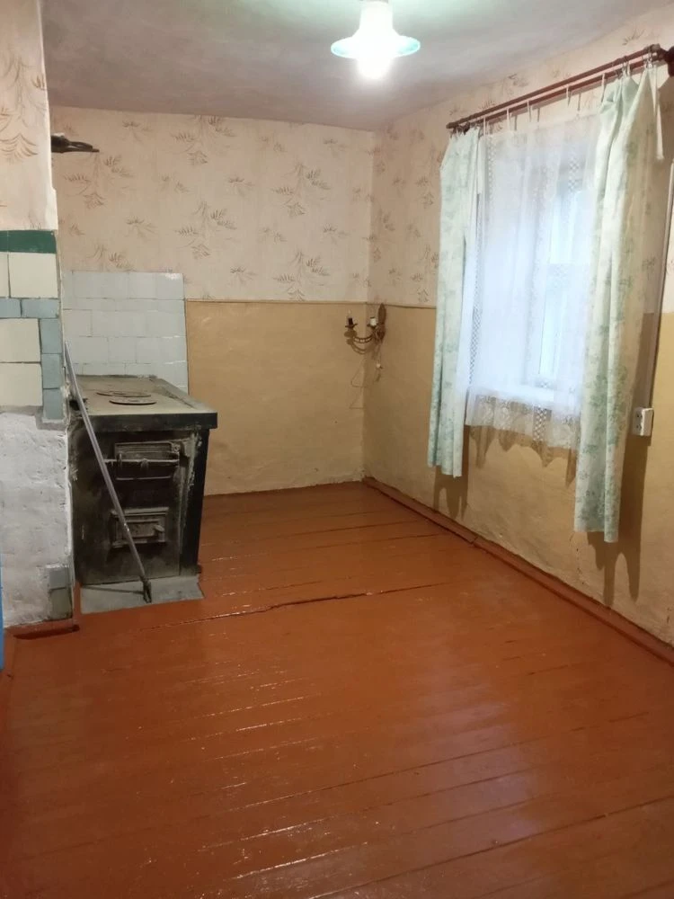 Продам маленький будинок
