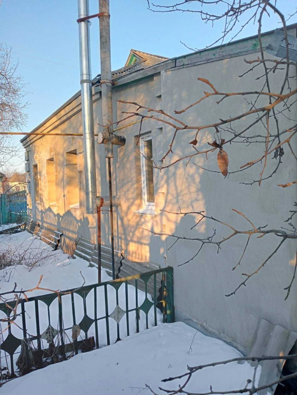 Продаж добротного будинку у центрі м. Гребінка. Державні про