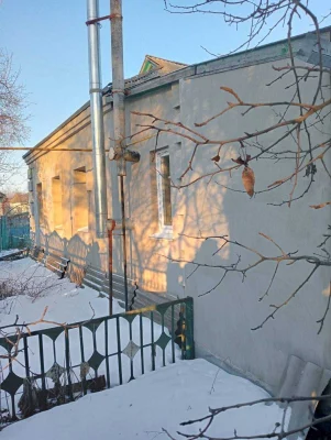 Продаж добротного будинку у центрі м. Гребінка. Державні про