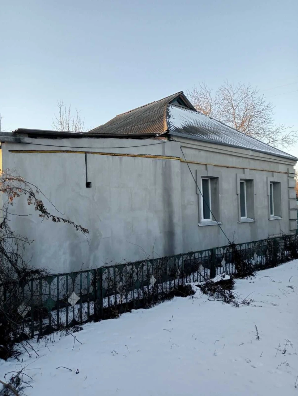 Продаж добротного будинку у центрі м. Гребінка. Державні про