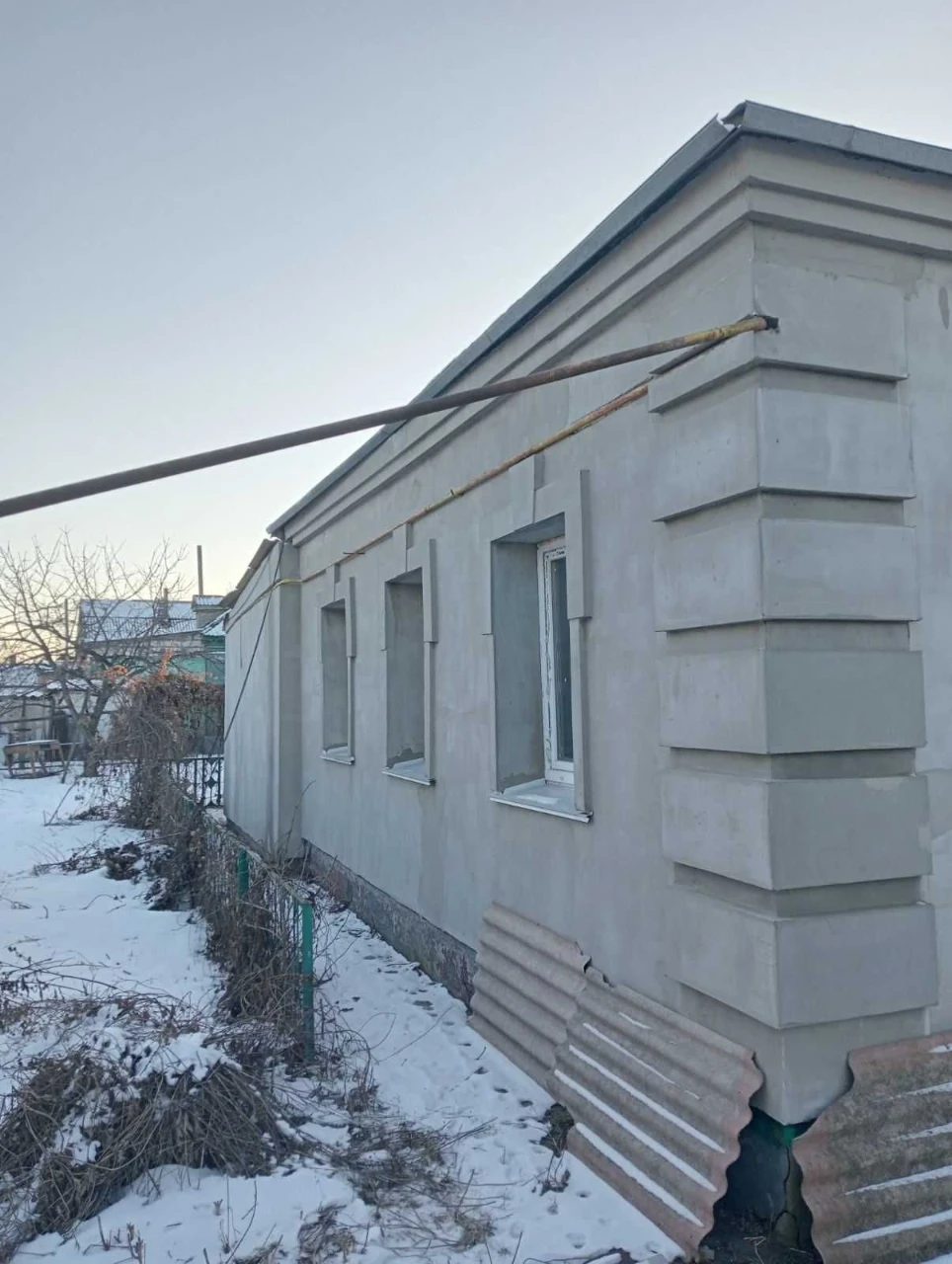 Продаж добротного будинку у центрі м. Гребінка. Державні про