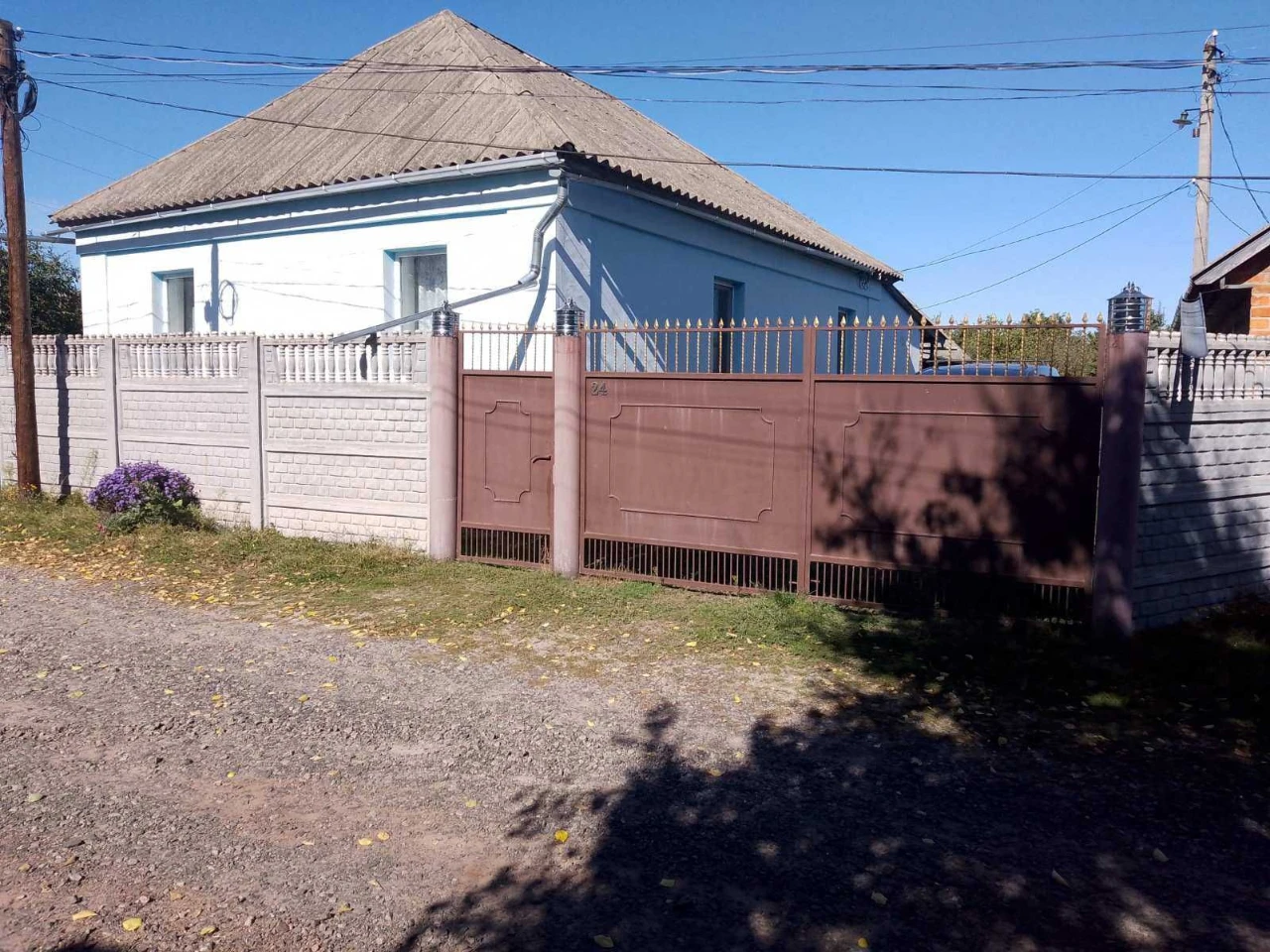продам будинок в м Зіньків