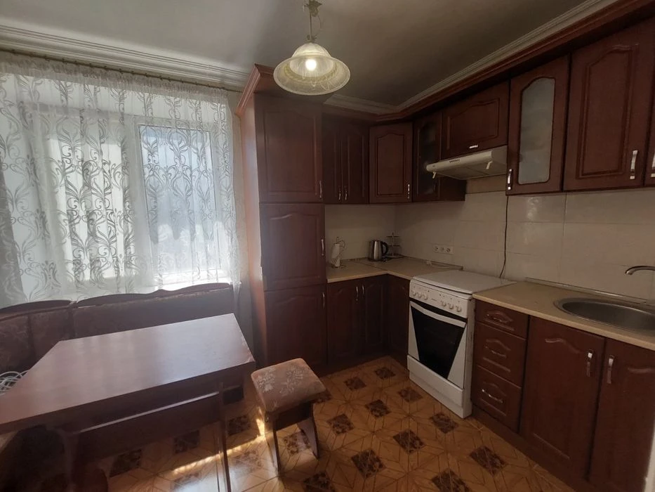 2-комнатная квартира 53м² из белой кирпича на пос. Котовско