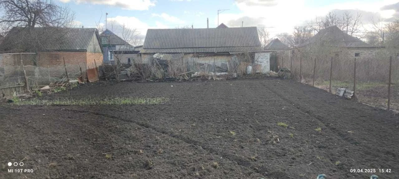 Продам будинок з допами (обладнання та інвентар)