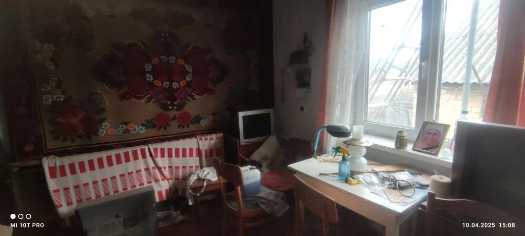 Продам будинок з допами (обладнання та інвентар)