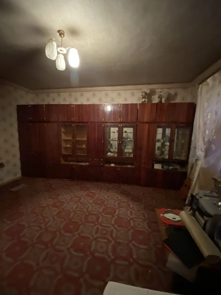 Продам просторий будинок 100 м² в місті  Кобеляки. Газ, зруч