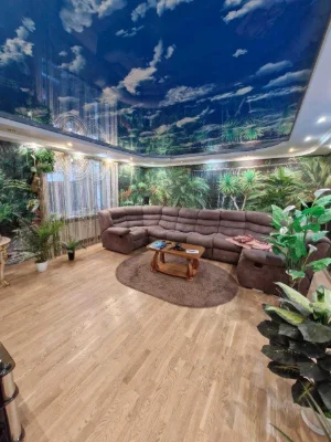 Просторий утеплений будинок 280 м² з ділянкою 12 соток
