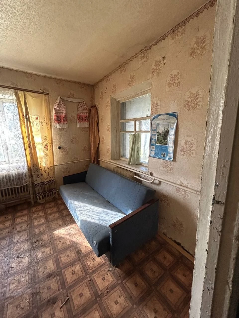 Продам житловий будинок р-н 1-ї школи