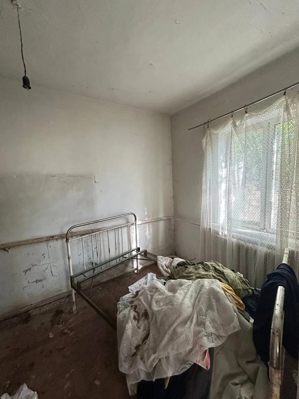 Продам житловий будинок р-н 1-ї школи