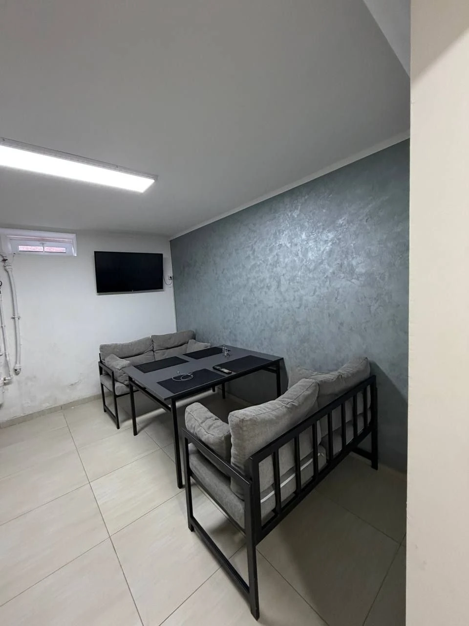 Продам 2-х  поверховий будинок в центрі міста