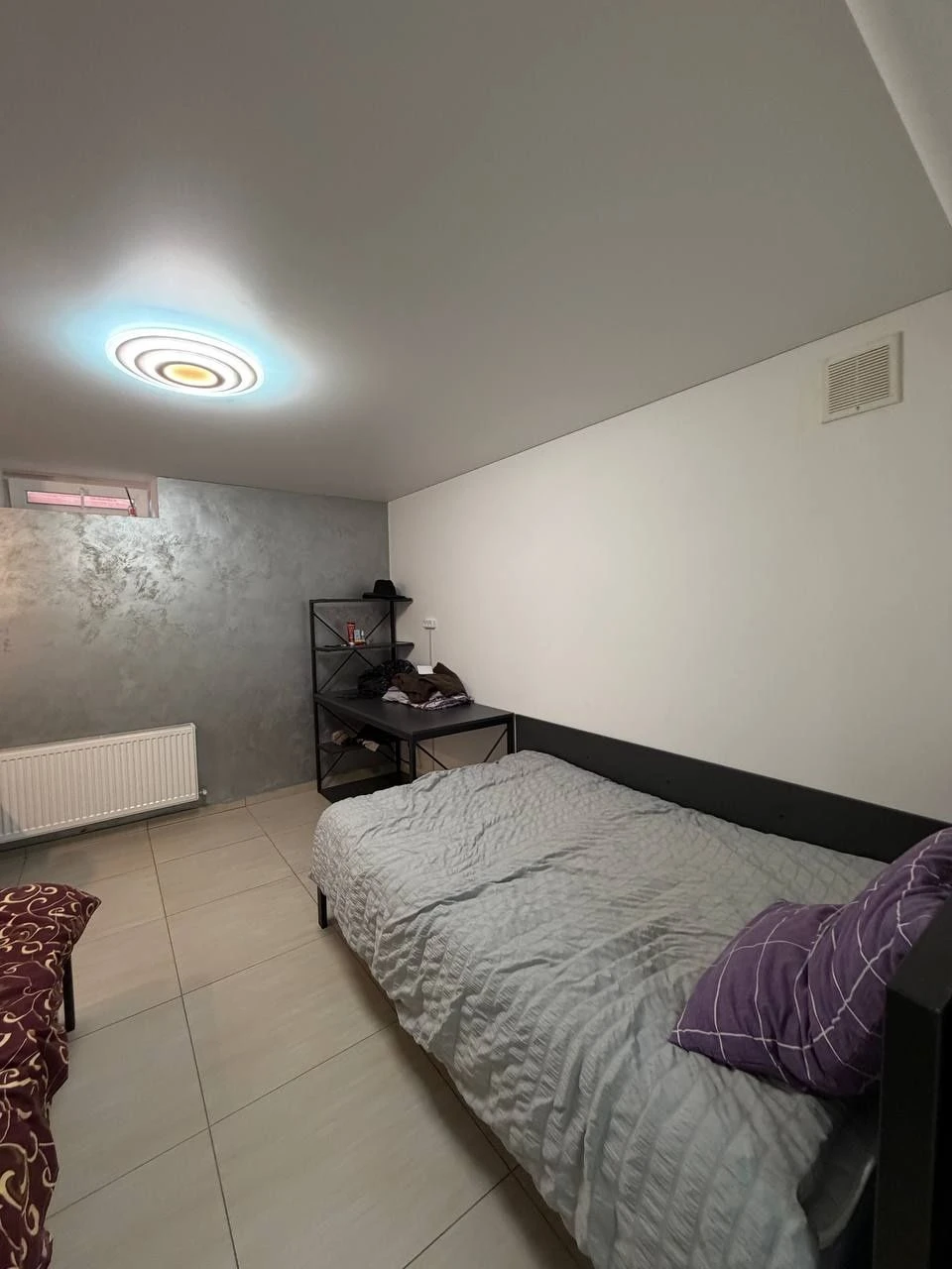 Продам 2-х  поверховий будинок в центрі міста