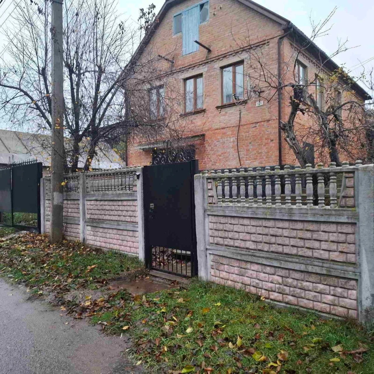 Продам будинок по вул. Кузні