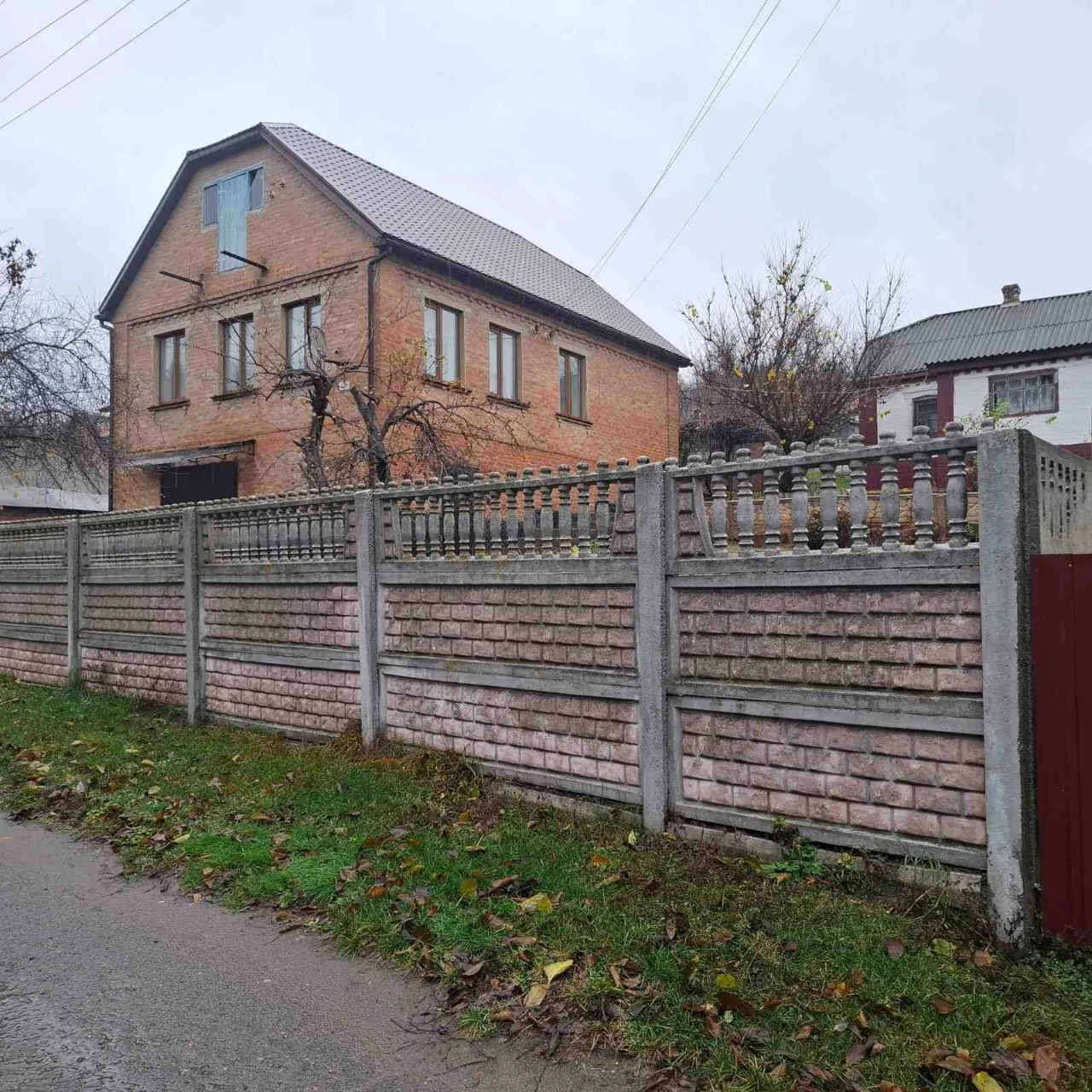 Продам будинок по вул. Кузні