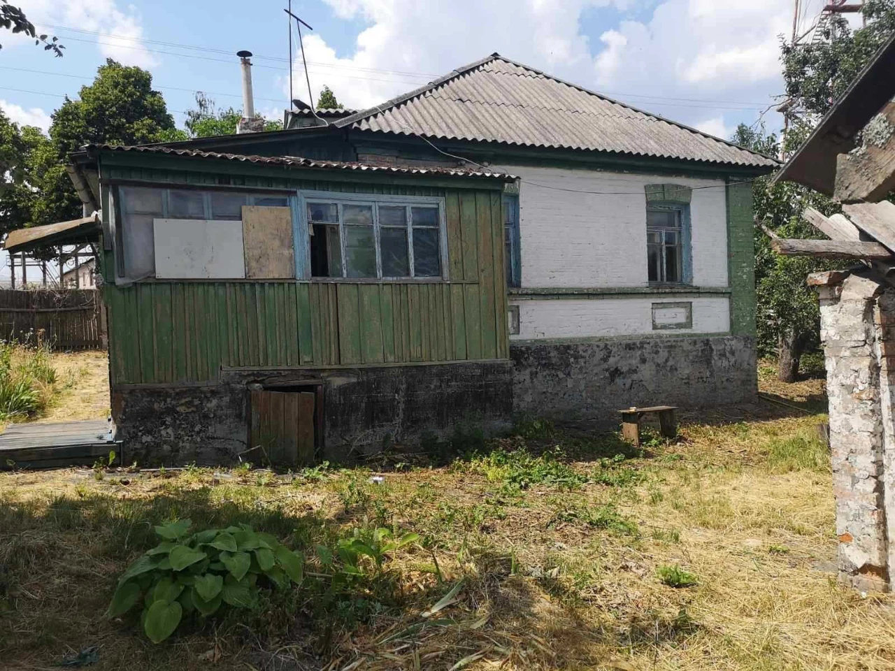 Будинок з ділянкою 15 сот. під будівництво (стадіон)