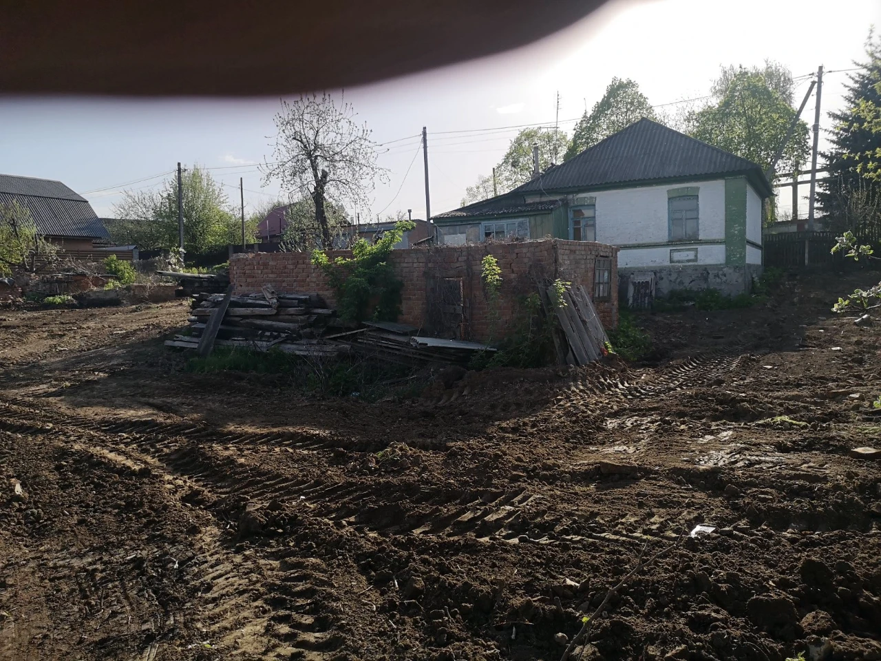 Будинок з ділянкою 15 сот. під будівництво (стадіон)