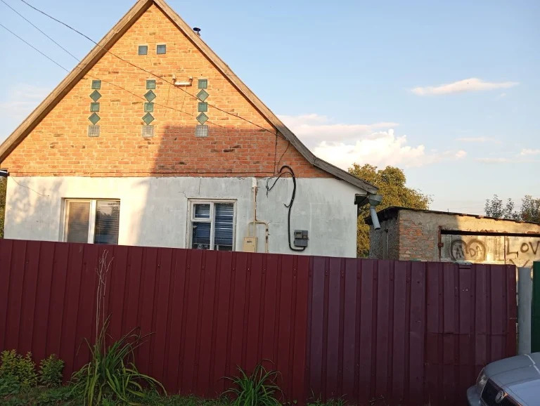 Продам будинок в затишному місці