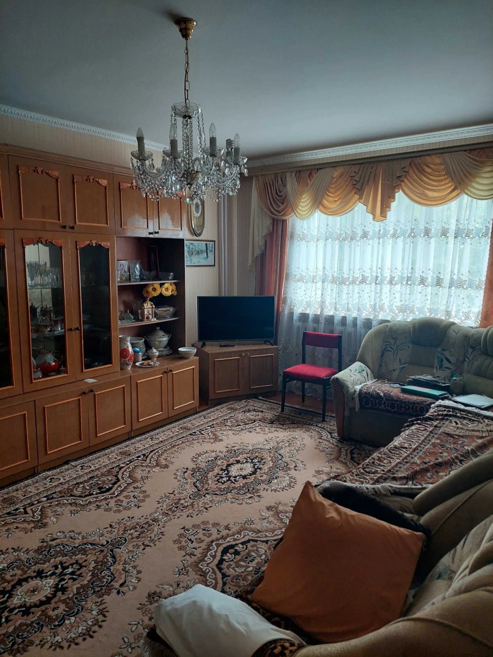 Продається 2-х поверховий приватний будинок у Миргороді (рай