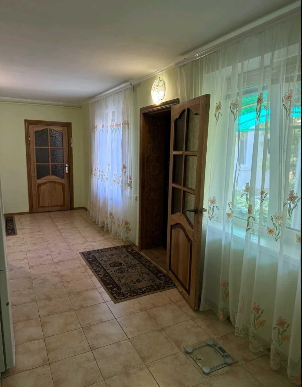 Сучасний будинок в Миргороді. Можливий продаж по сертифікату