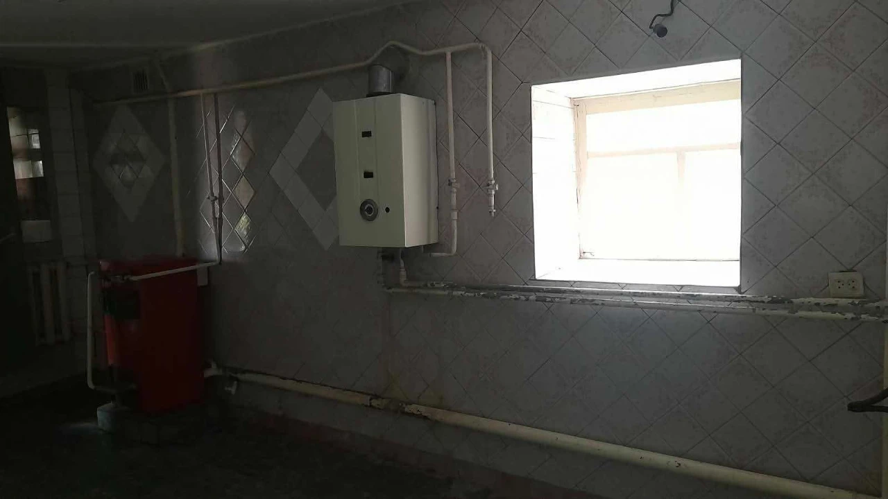 продається 1/2 будинку