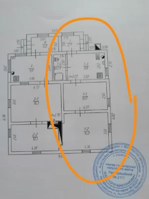 Продам пів будинку та земельну ділянку в Миргороді. Центр мі