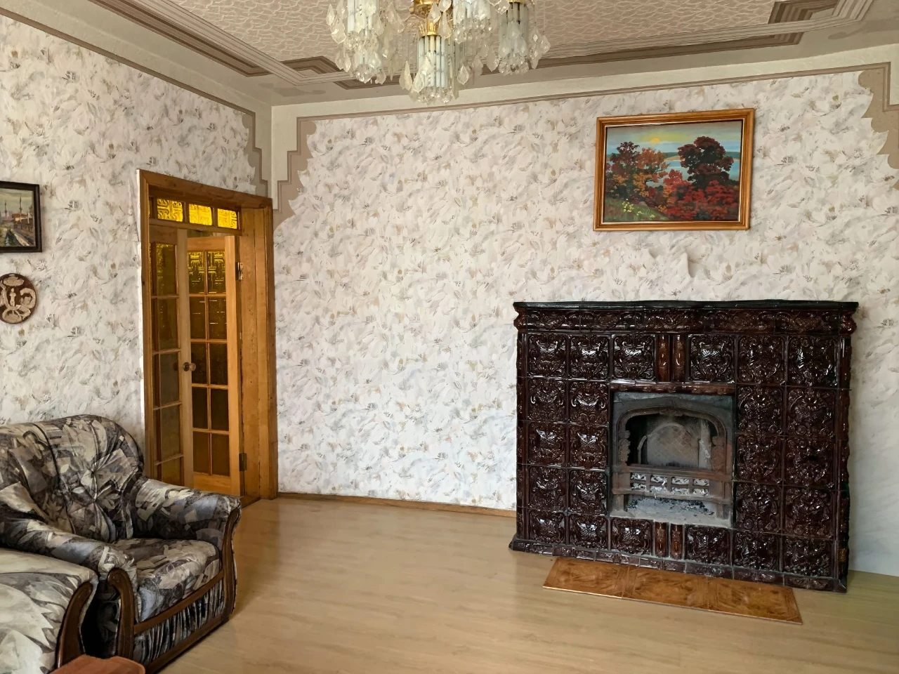 Продаж триповерхового будинку з гаражем 441,2 м²