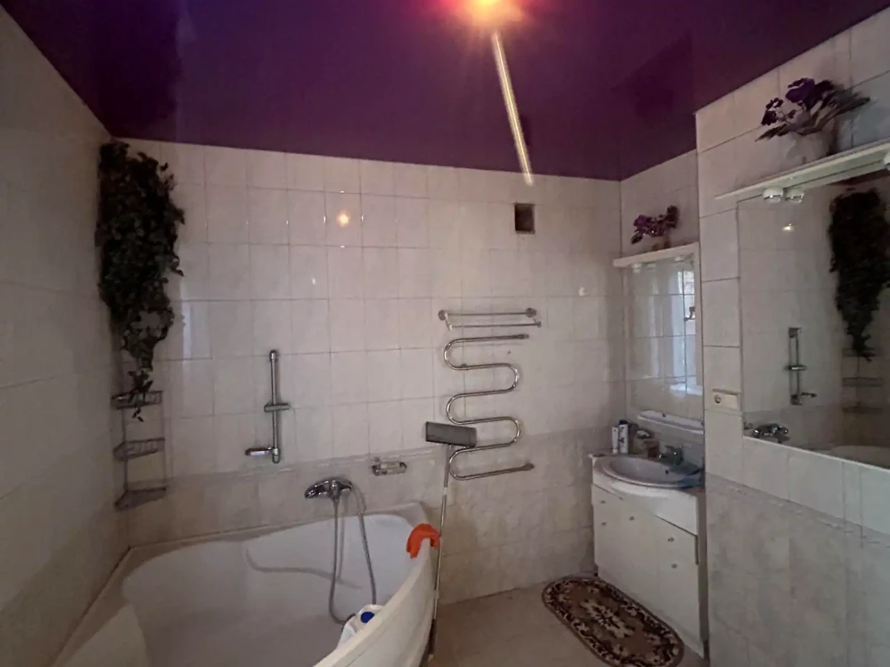Продаж будинку 430 м² 0.1479 сот.