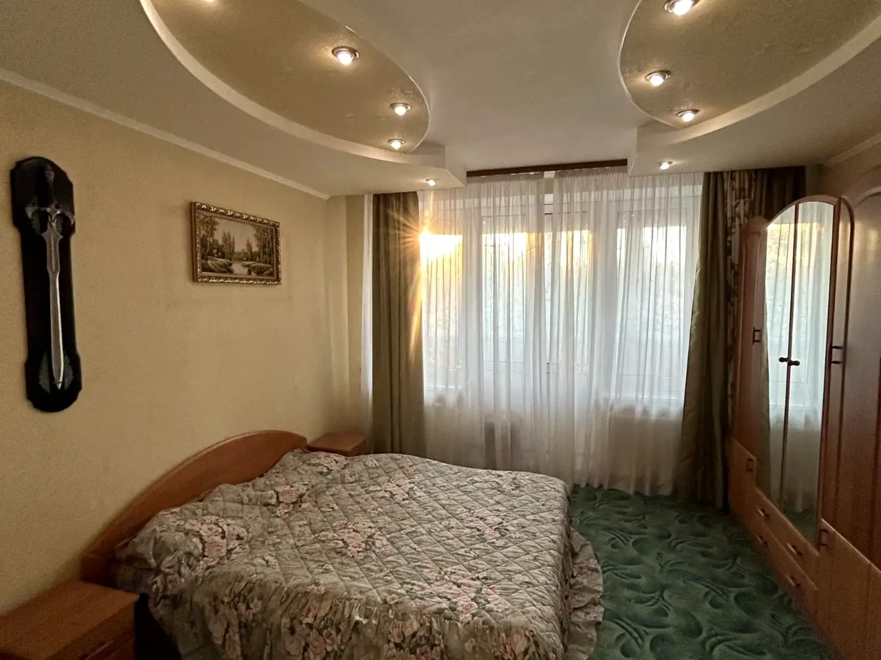 Продаж будинку 430 м² 0.1479 сот.