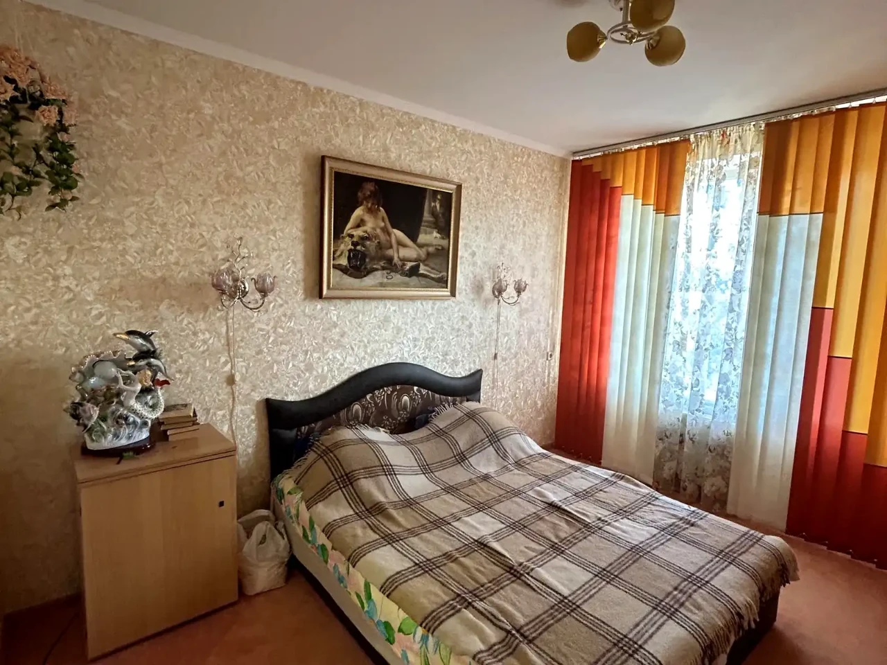 Продаж будинку 430 м² 0.1479 сот.