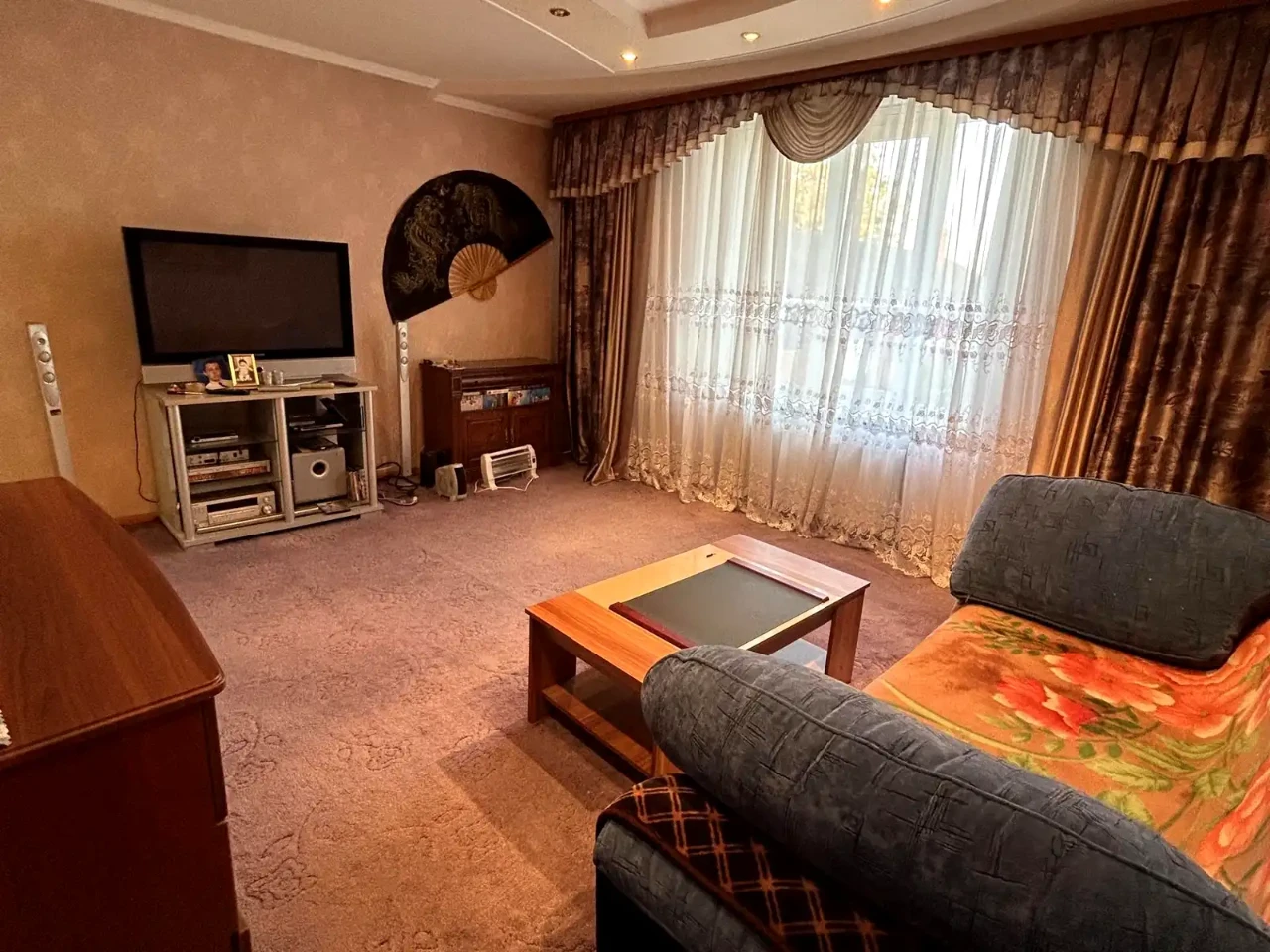 Продаж будинку 430 м² 0.1479 сот.