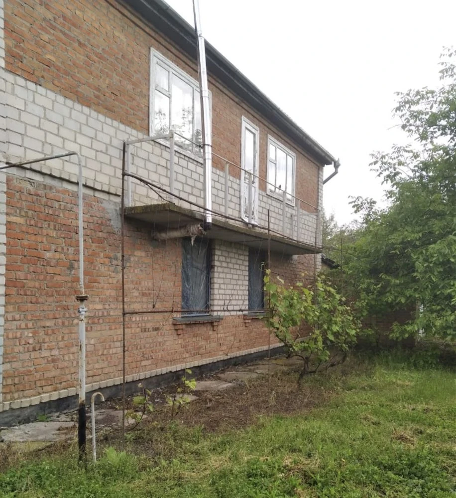 Продам двоповерховий будинок