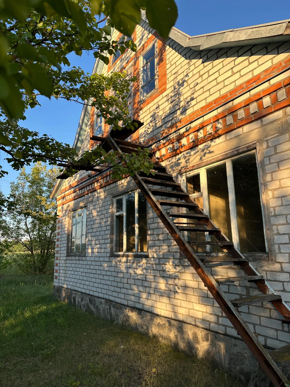 Продам будинок (земельну ділянку з коробкою) у Полтавській о