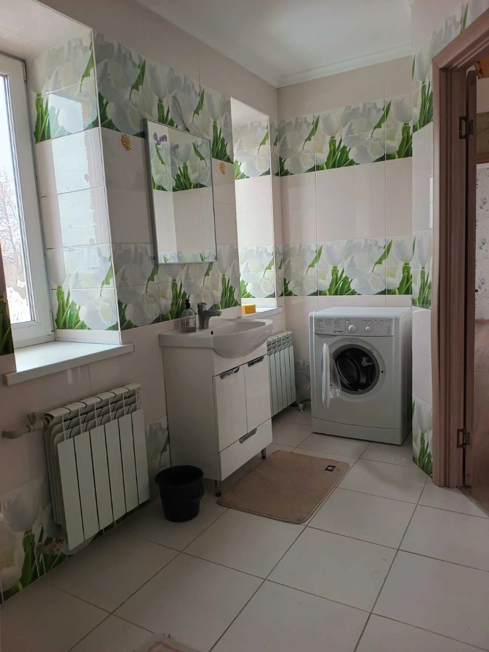 Продам 2-х поверховий будинок з гаражем