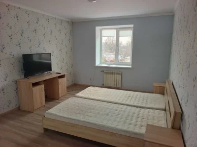 Продам 2-х поверховий будинок з гаражем